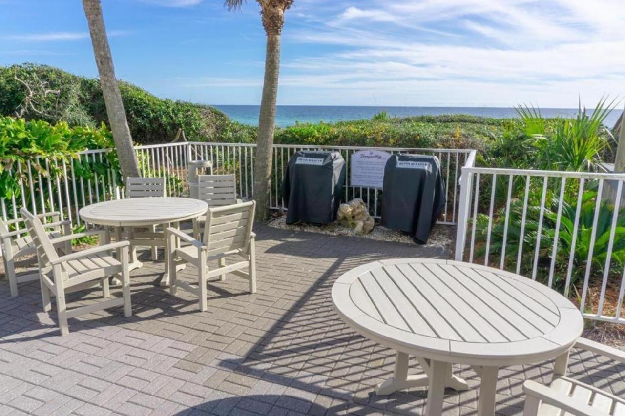 Tranquillity On The Beach Villa Seacrest Buitenkant foto